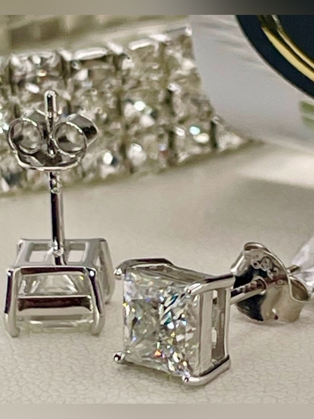 Certified 2ct Diamond studs 18k white gold on 925. Earrings 1ct each